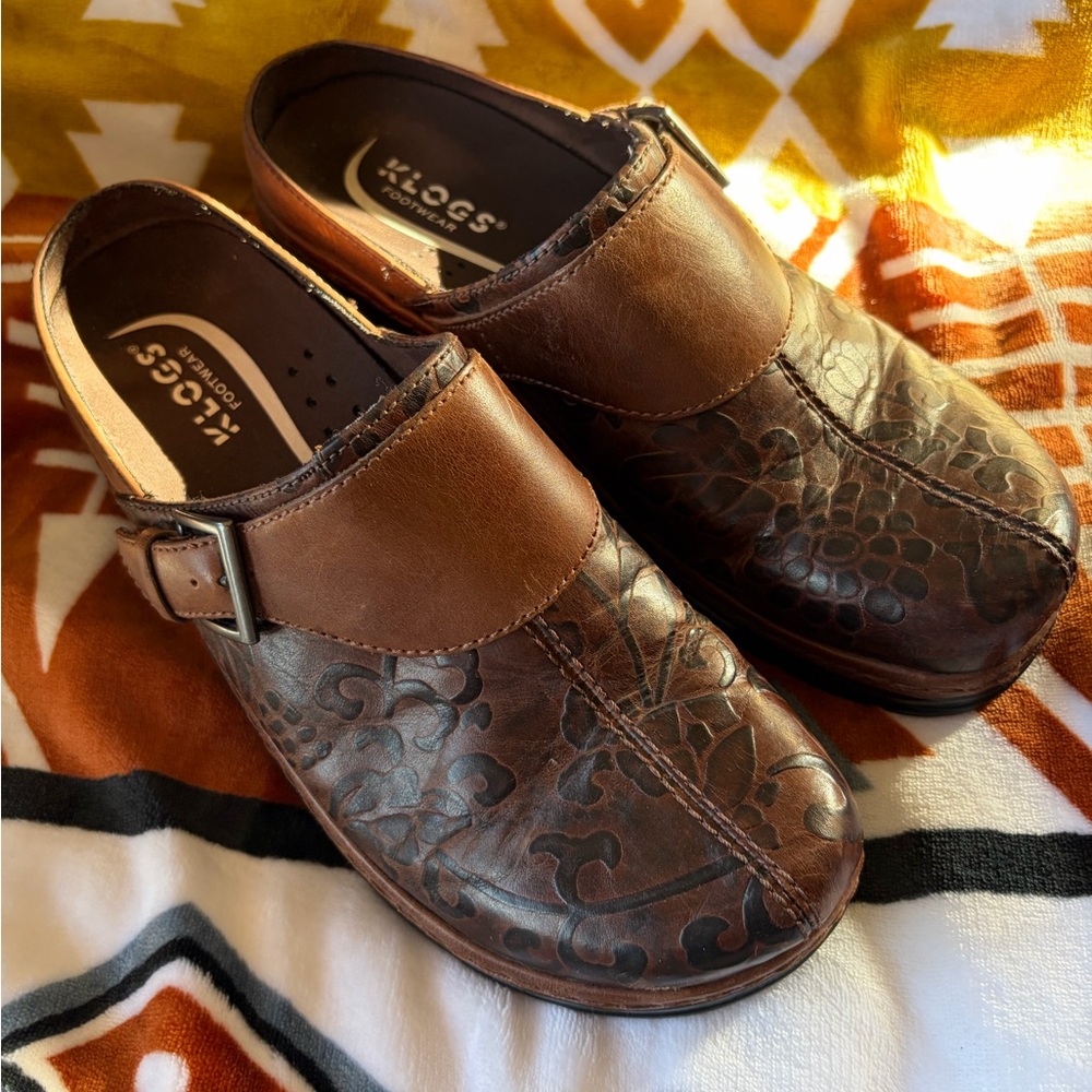 Klogs Two-Tone Brown Leather Clogs